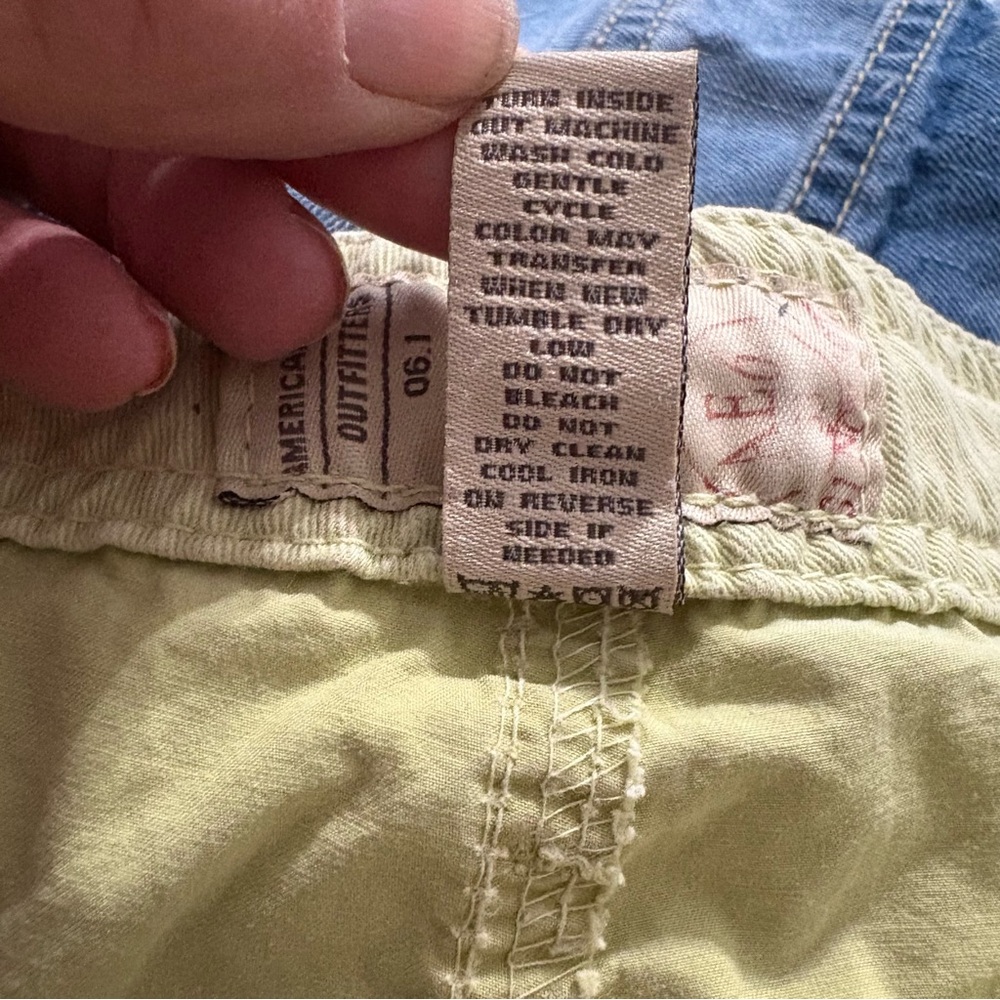 Vtg American Eagle Shorts Mens 32 Yellow Green Cargo Pockets Beach 90s Y2K - Picture 10 of 11